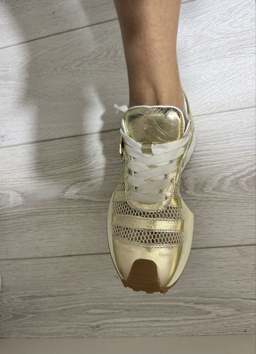 летние кожаные кросовки 37