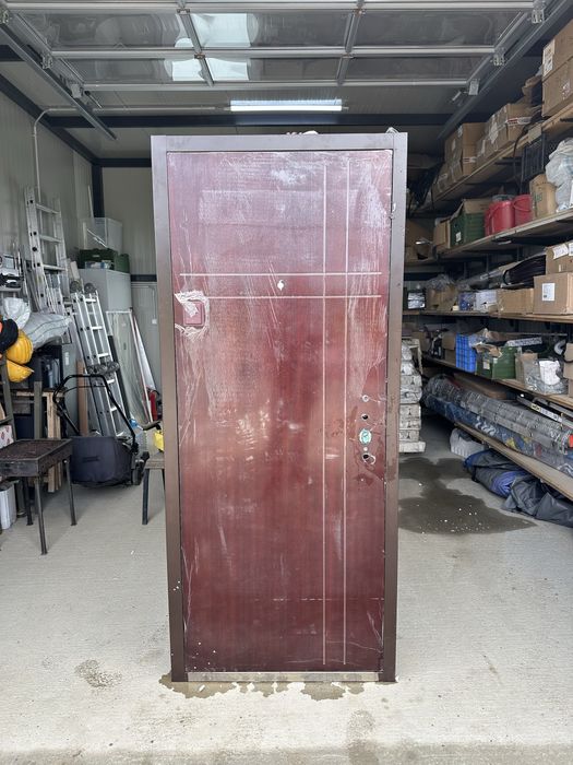 Usi metalice  diferite modele , noi .