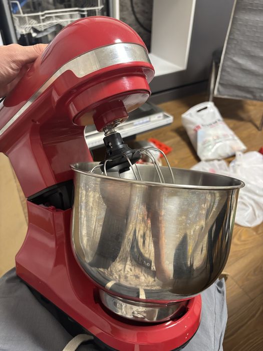 Продам тестомес Kitfort в отличном состоянии