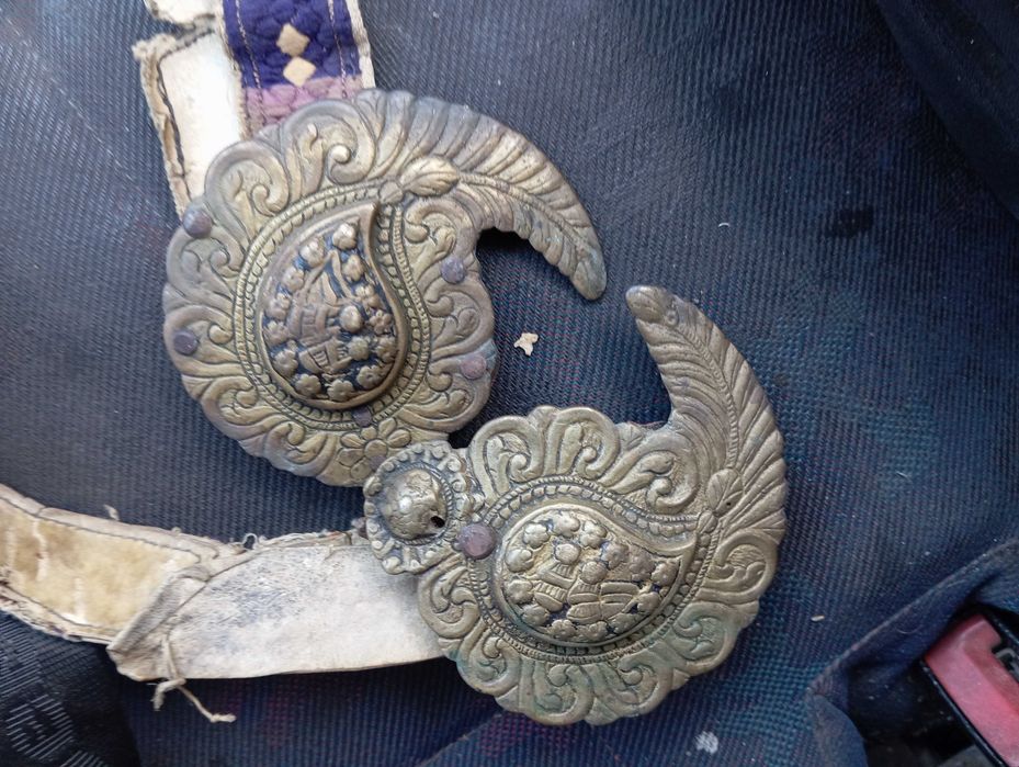 Бронзови Бахти антикварен колан