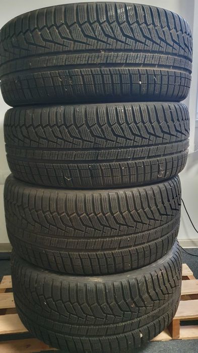 Зимни гуми 20” Hankook – 245/40/20 + 275/35/20, 7.9 мм Спорт пакет