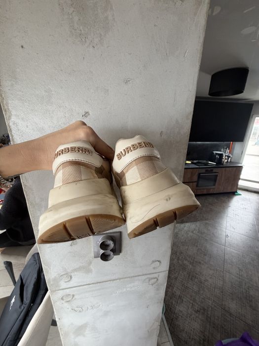 Burberry оригинални обувки