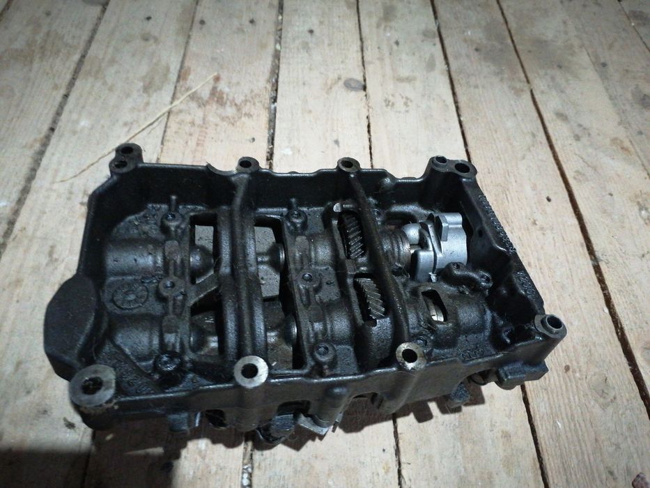 Vând chiloasa injectoare și pompa de ulei passat b6  2.0 bmp