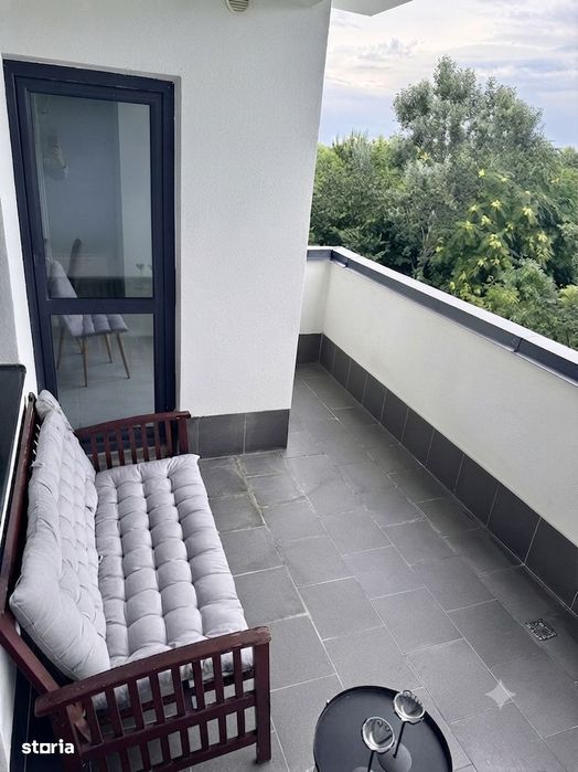 Studio modern prima inchiriere | parcare | metrou | aer conditionat.