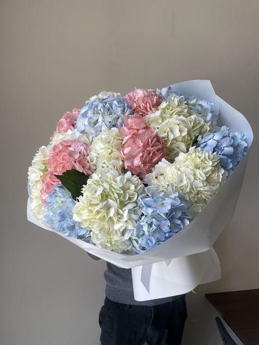 Розы пионы гортензии цветы букеты