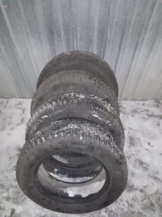 Продам зимние покрышки R15
