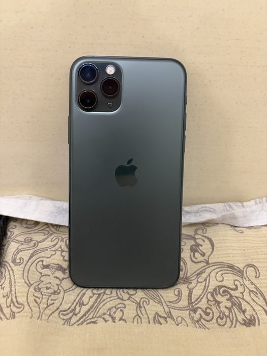 Продам айфон 11 про