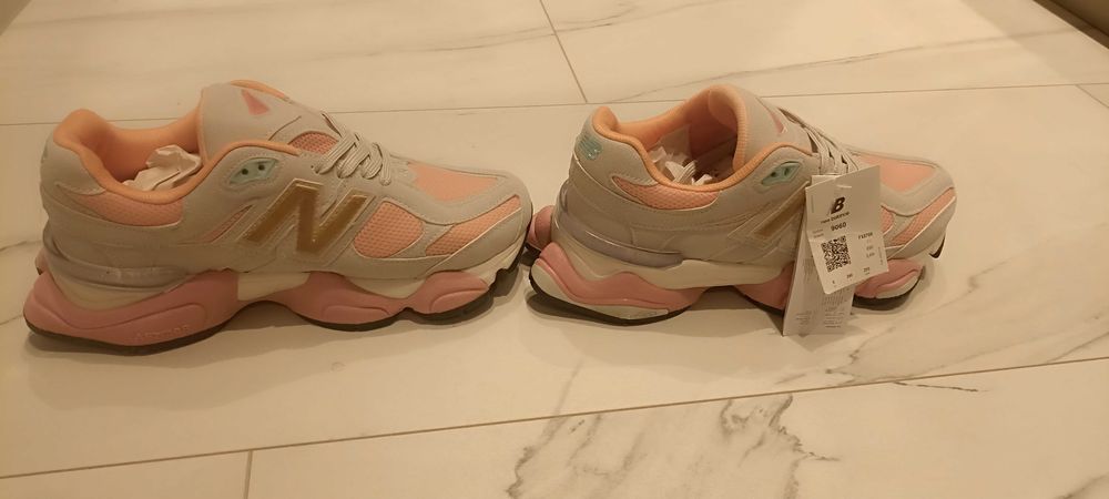 Дамски маратонки New Balance 9060