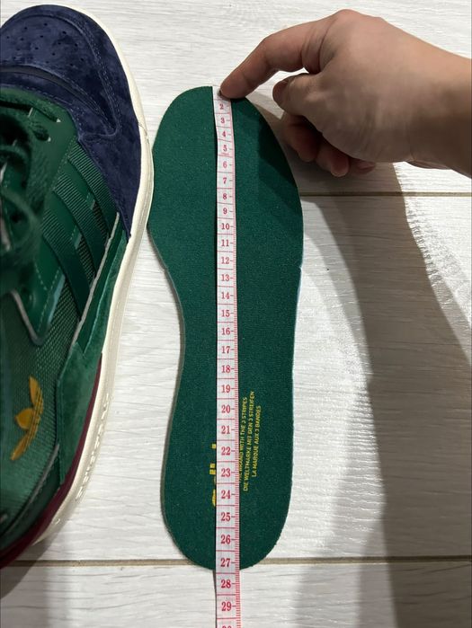 Продам кроссовки