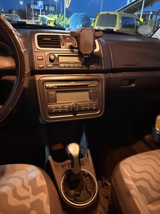 Vând Skoda roomster