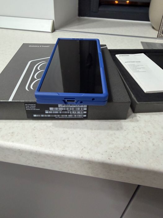 Samsung  galaxy fold 7Z