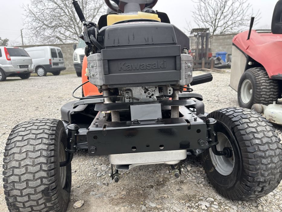 Трактрна косчка Хускварна CTH 180XP Kawasaki