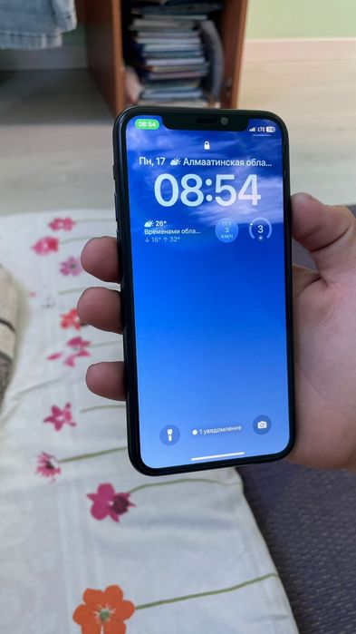 Айфон 11про обмен на м8