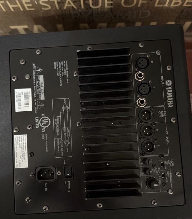 Yamaha hs8s subwoofer