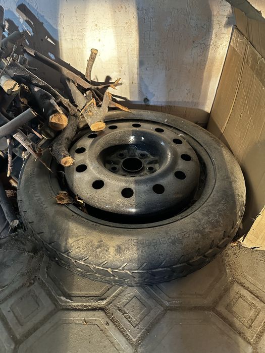 Сатылад запаскалар 1 шт R17 1 шт R18  215/55/17 2 шт