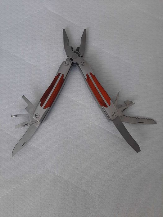 Многофункционални клищи