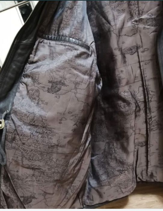 Кожаная фирменная куртка