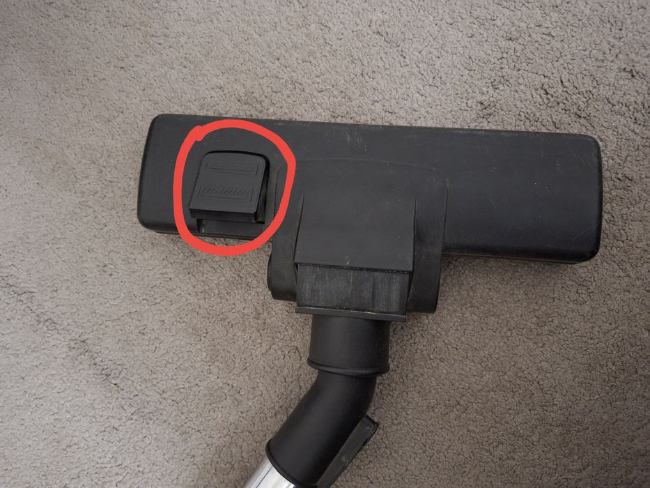 Пылесос мешковой Sirius SRV-1650RD для сухой уборки