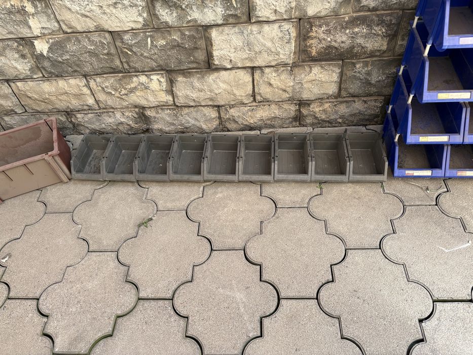 Продам полочки в офис