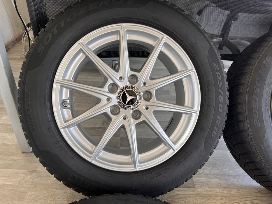 Оригинални джанти 16 цола 5х112 за Мерцедес със зимни гуми 205/60/16