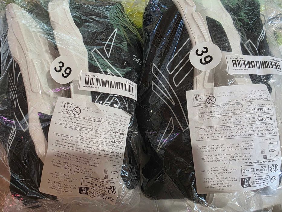 ПРОДАМ детские  лёгкие кросовки