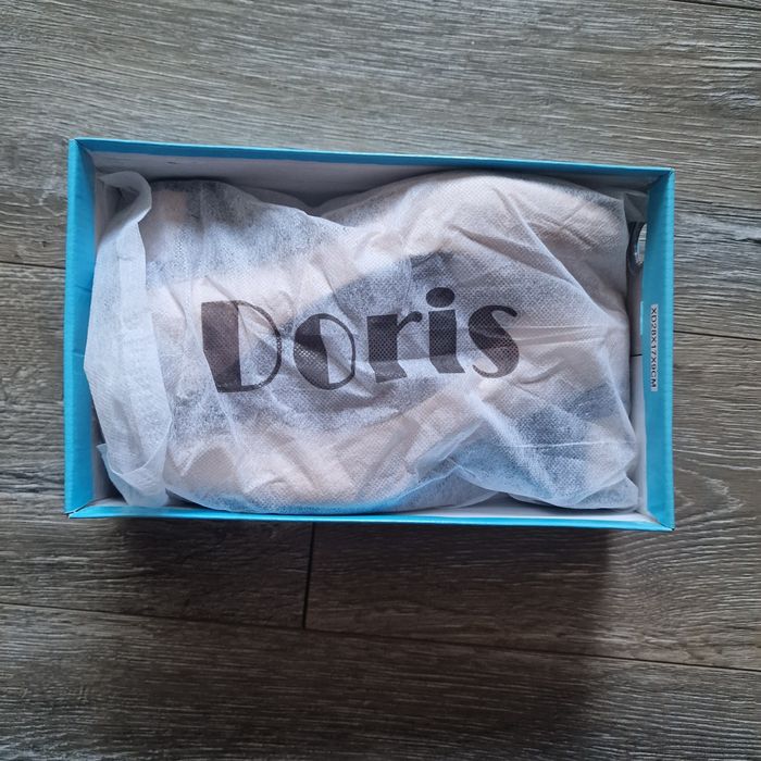 Дамски обувки бежово