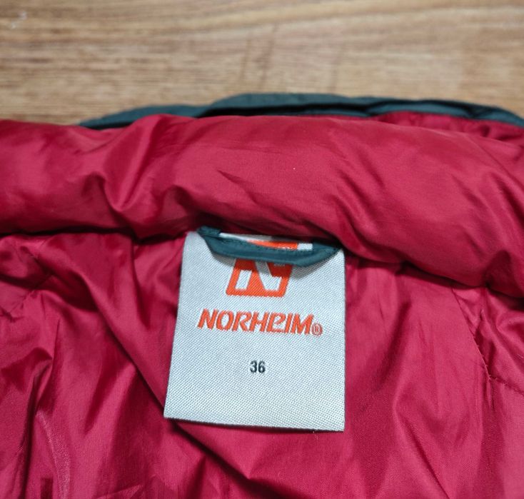 Norheim Дамско яке пуфер с качулка и пух размер 36 / S