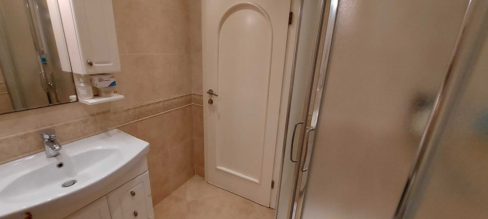 Продава се Четиристаен апартамент в Хасково, Любен Каравелов - 100 кв.м за 1275 €/кв.м - Снимка #16