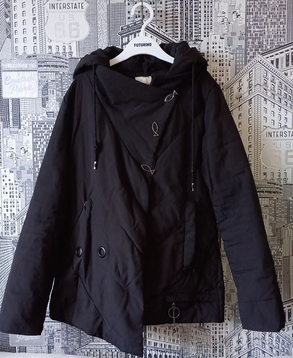 Продам куртку 42