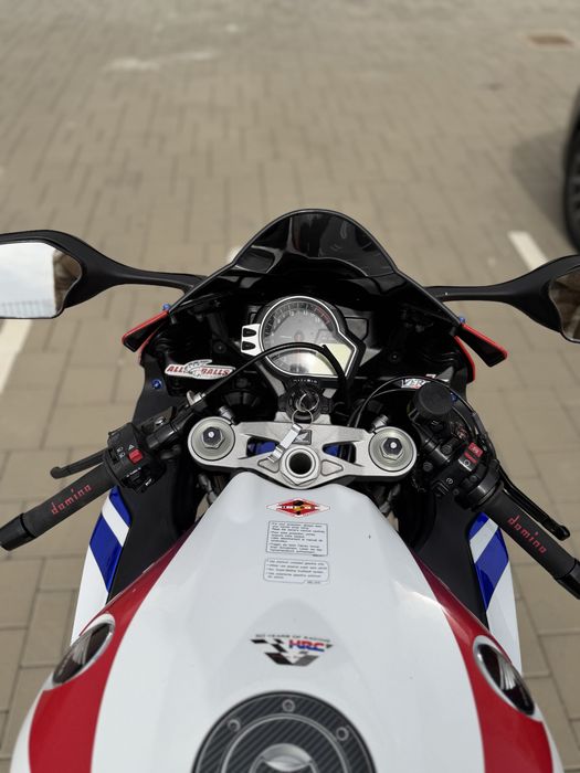 Honda cbr 1000 rr sc59