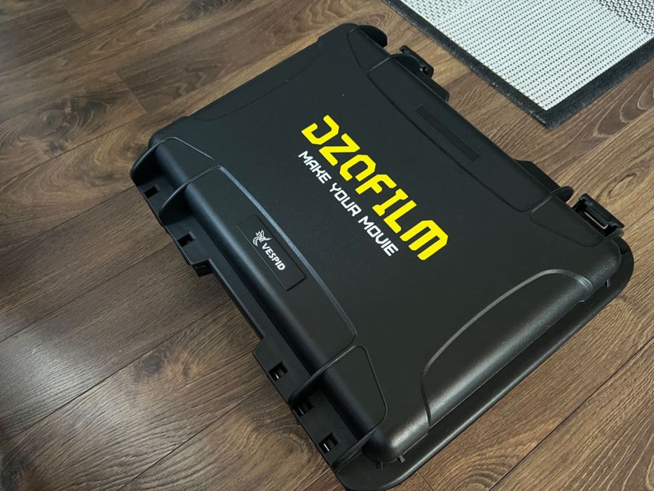 Кино обективи DZO Vespid Primes - 25мм, 50мм.