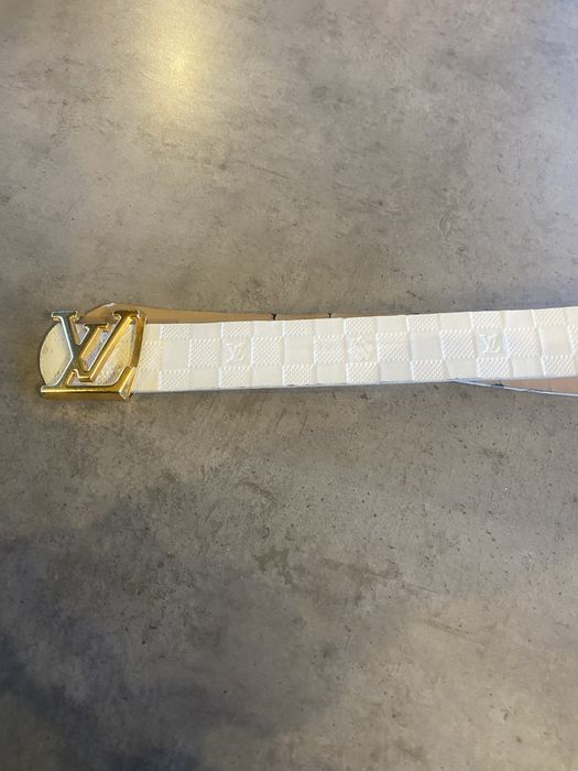 curea lv  stare buna fara eticheta.