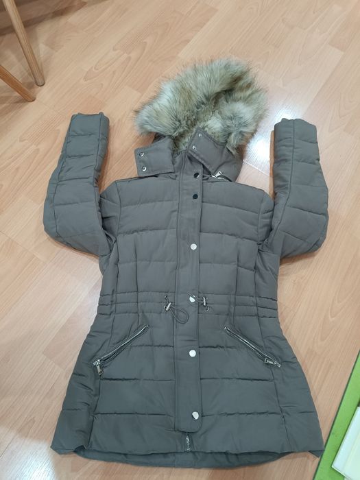 Зимно яке, нов с дефект отзад на гърба