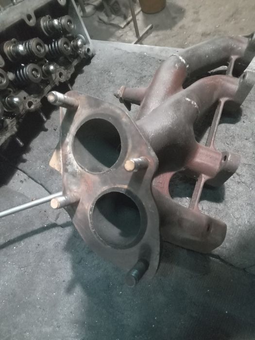 Продам выпускной коллектор (ауди , vw)