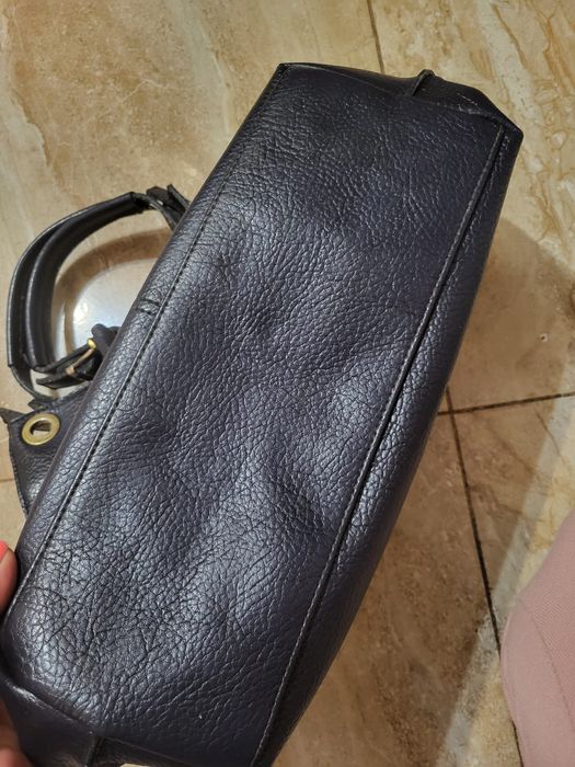 Vand/ schimb Geanta Tommy hilfiger