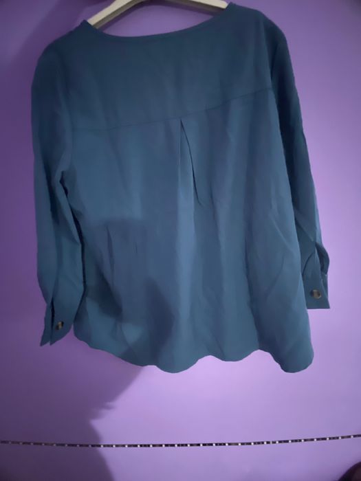 Официална блуза.