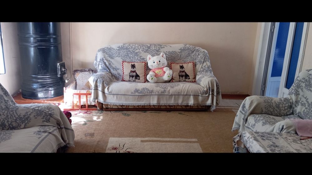 Продается диван и кресло