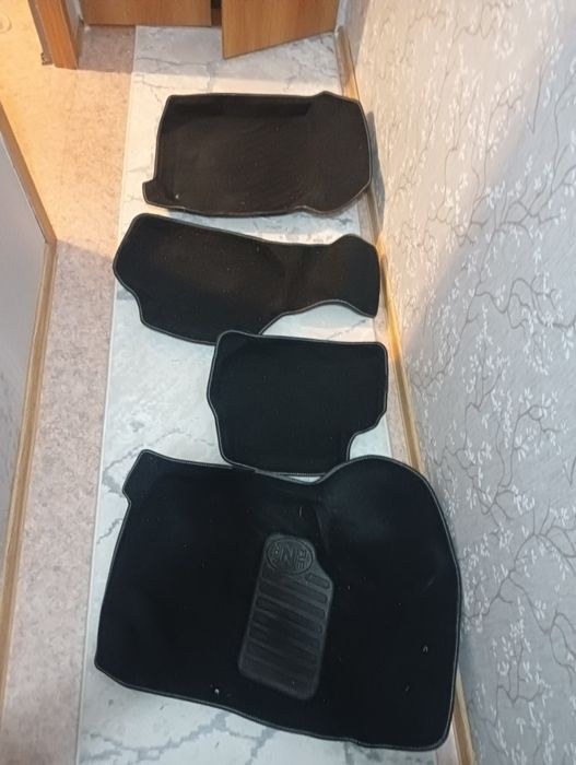 Продам коврики полики