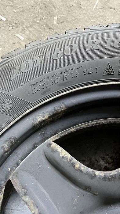 Продам зимнее шины