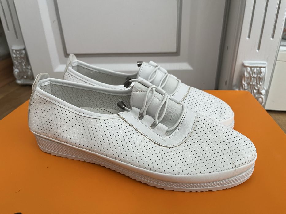 Обувь новая размер 36