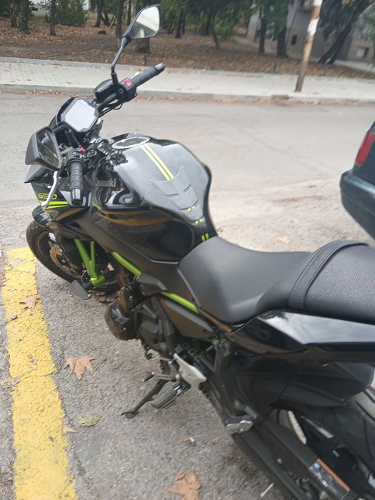 Мотоциклет Kawasaki Z650