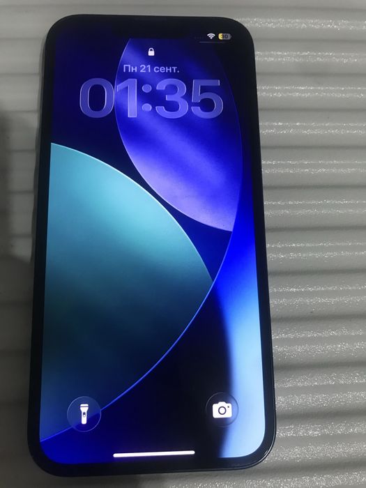 Продам iphone 13