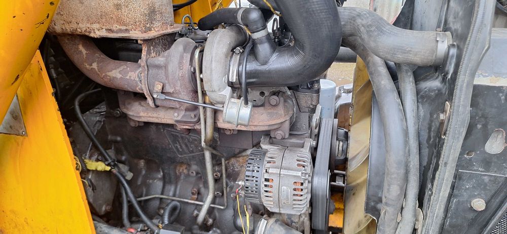 Vand buldoexcavator JCB 3CX  2007 cu picon si 4 cupe