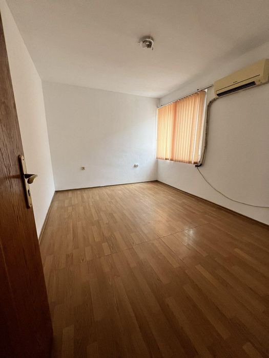 Продава се Тристаен апартамент в Бургас, Братя Миладинови - 65 кв.м за 2077 €/кв.м - Снимка #2