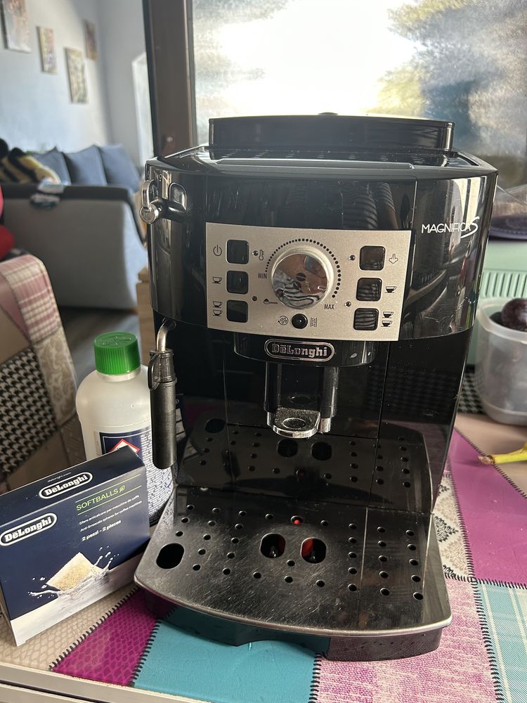 Expressor Delonghi Magnifica s Cap Aurora OLX.ro