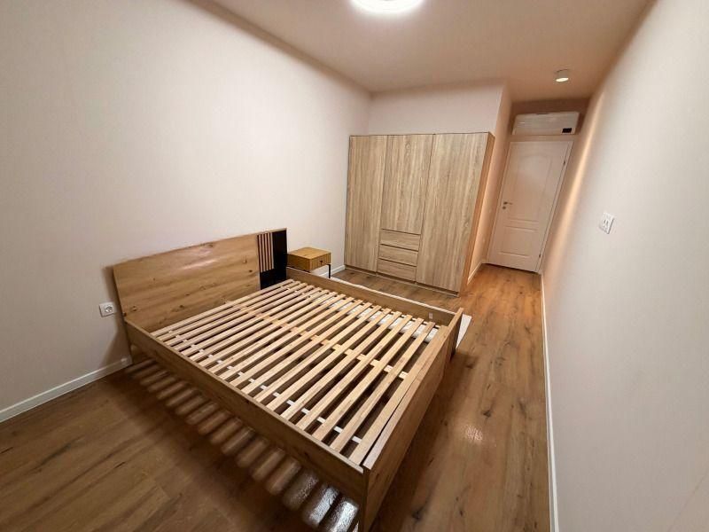 Дава се под наем Двустаен апартамент в София, Младост 4 - 70 кв.м за 796.62 € - Снимка #2