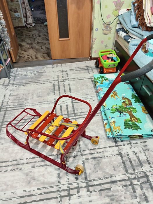 Продам санки в отличном состоянии