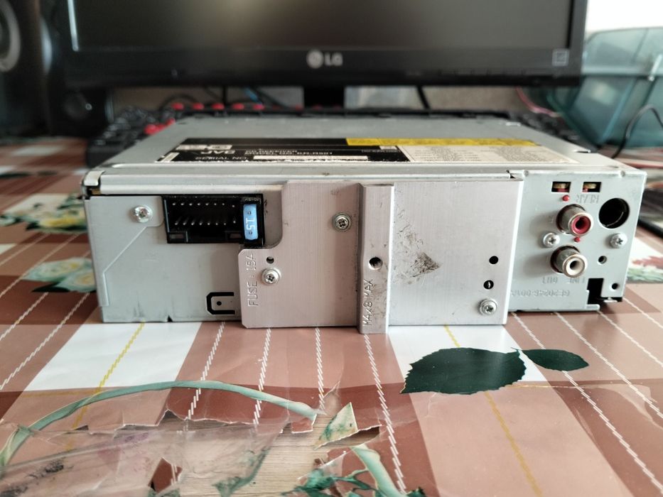 Продам магитоллу jvc