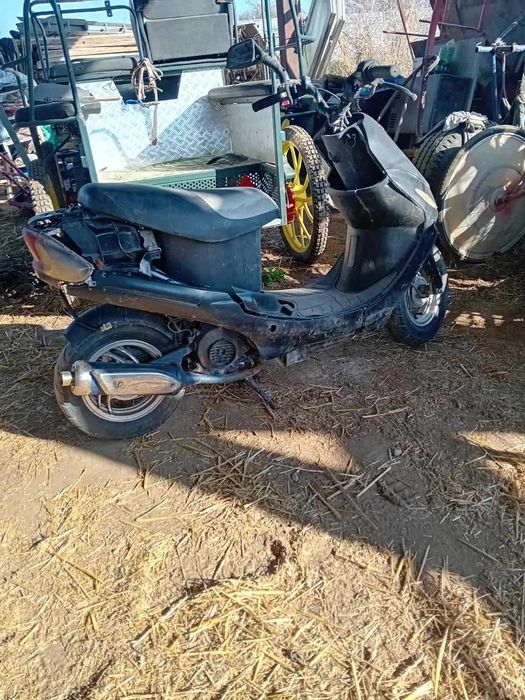 Скутер  50 кубиков