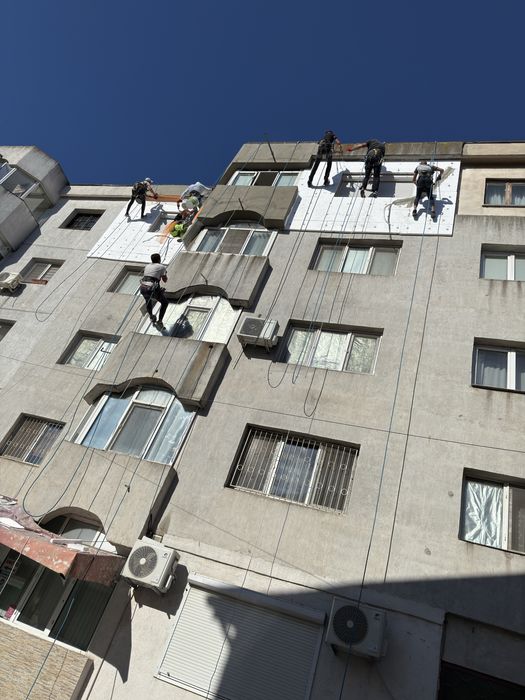 Izolatii exterioare cu alpinisti utilitari NON-STOP